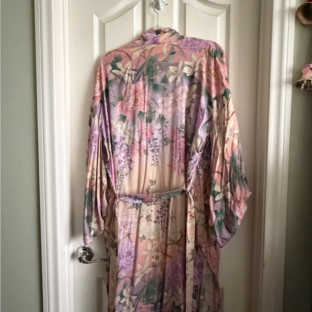 Spell Lily Maxi Robe - Picture 4 of 6